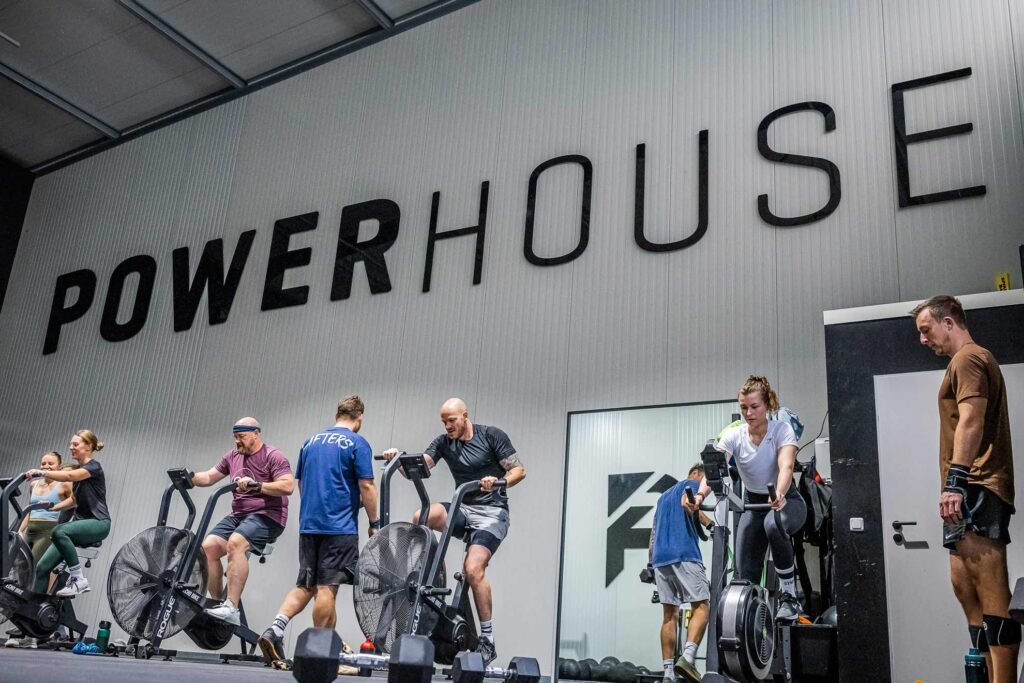 fotos im fitness studio beim workout