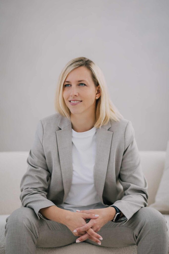 Authentisches Business Porträt einer Coachin in Köln für ihre selbstständige