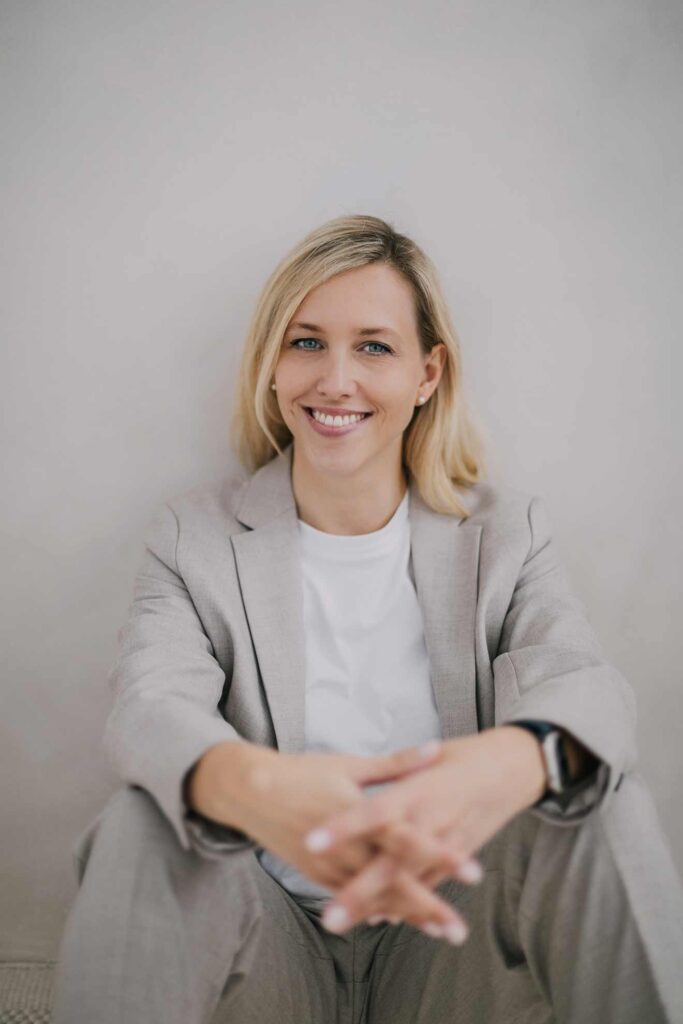 Authentisches Business Porträt einer Coachin in Köln für ihre selbstständige