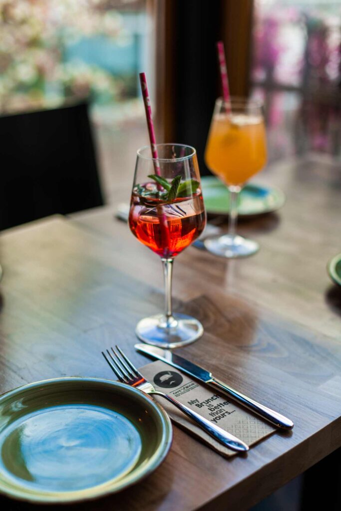 Professionelle Innenaufnahme der neuen Restaurant-Räumlichkeiten in Frankfurt 