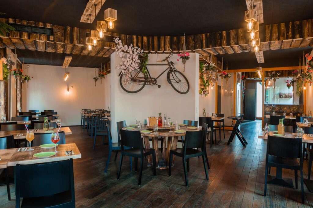 Professionelle Innenaufnahme der neuen Restaurant Räumlichkeiten in Frankfurt 