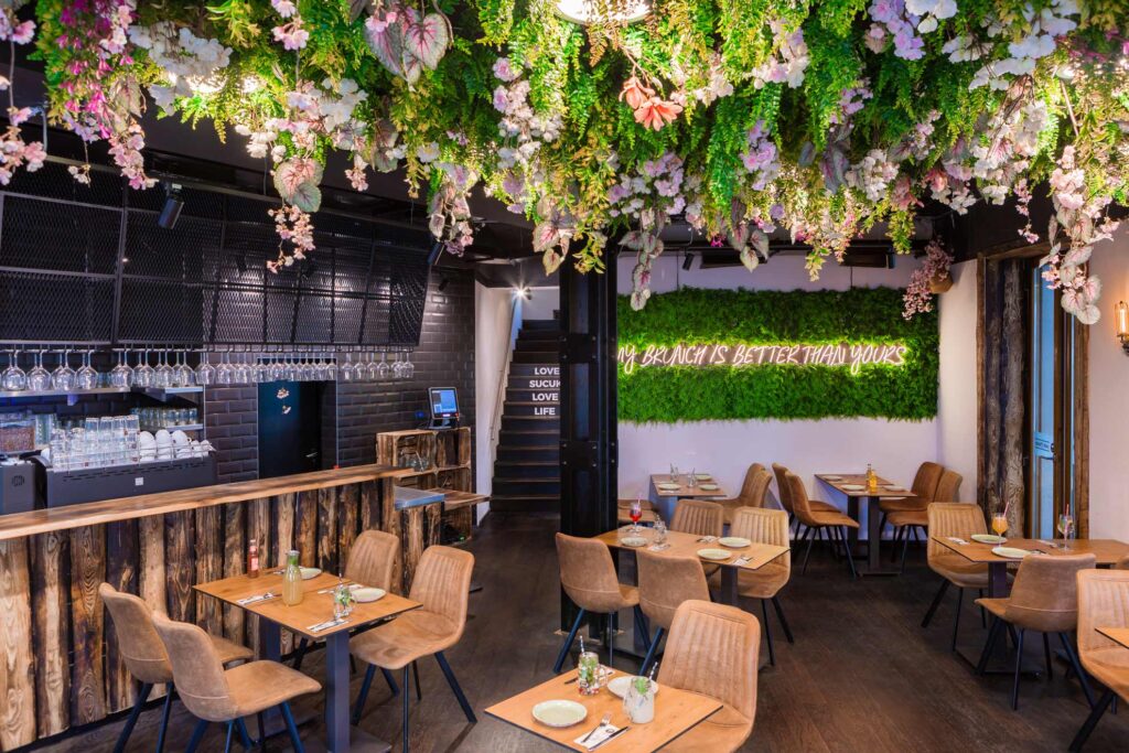 Professionelle Innenaufnahme der neuen Restaurant Räumlichkeiten in Frankfurt 